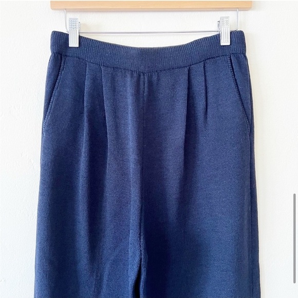 St. John Collection Sweater Set - Picture 11 of 11